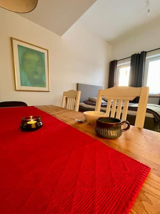 Newly Built Bright Apartment, Close To Everything If You Want To Visit Stockholm, You Will Find The Perfect Accommodation Here! Ferry Line 80 Makes It Very Convenient And Easy To Get To The City Center Nacka Exteriör bild